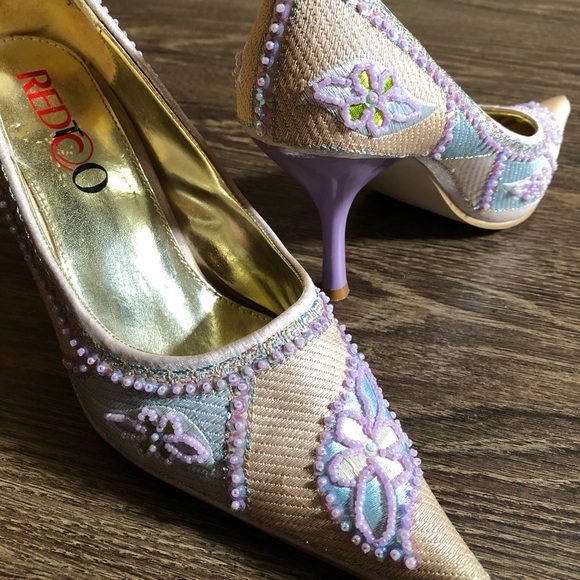 Vintage Beaded Floral Heels - Picture 11 of 17